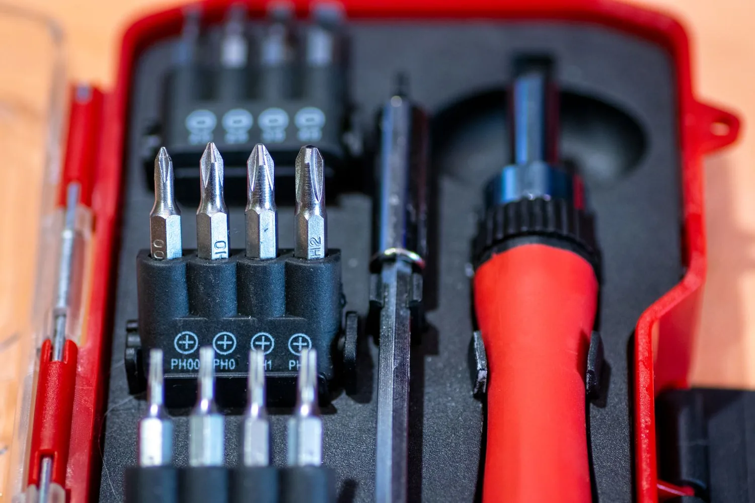 Locksmith at work in Greenville